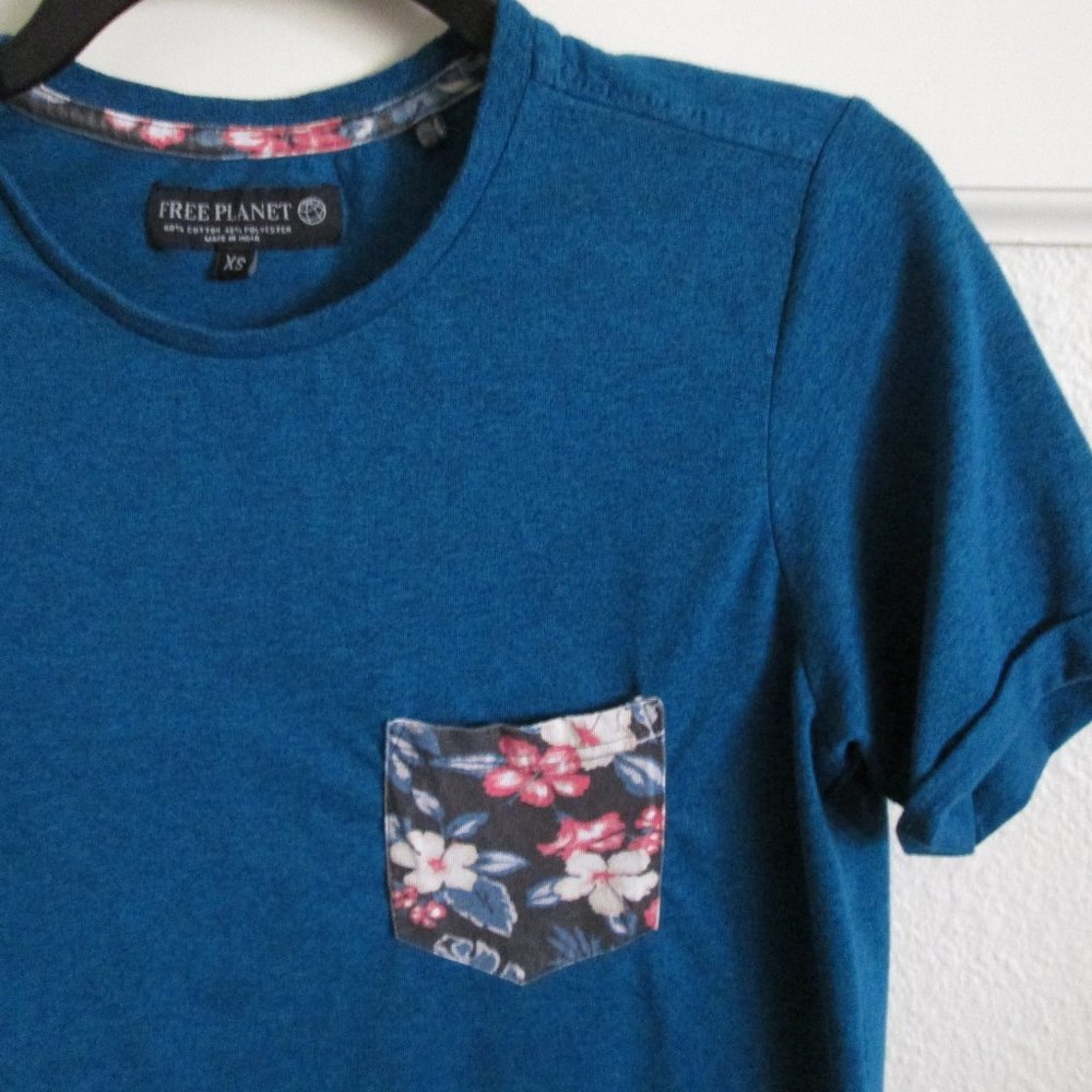 Free Planet Men's T-Shirt Size XS - Picture 3 of 4